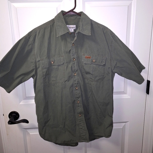 An olive green Carhartt short sleeve button-down men's medium shirt. - Picture 1 of 7